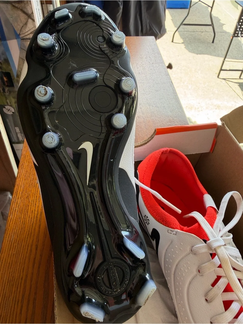 Nike Men’s White Black Red Soccer Cleats